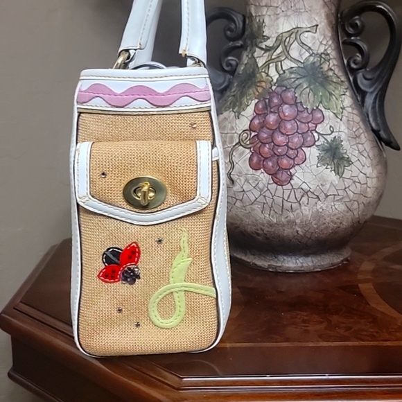 COACH EUC Ltd Edition Leafy 🐞 Straw Leather Tote Bag & 🐝Writslet ❤️ - Picture 4 of 16